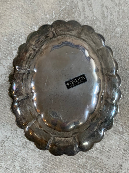Oneida Silver-Plated Oval Scalloped Dish, Made in America