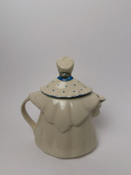 Granny Ann Teapot, Shawnee Style, Marked USA, 1940s