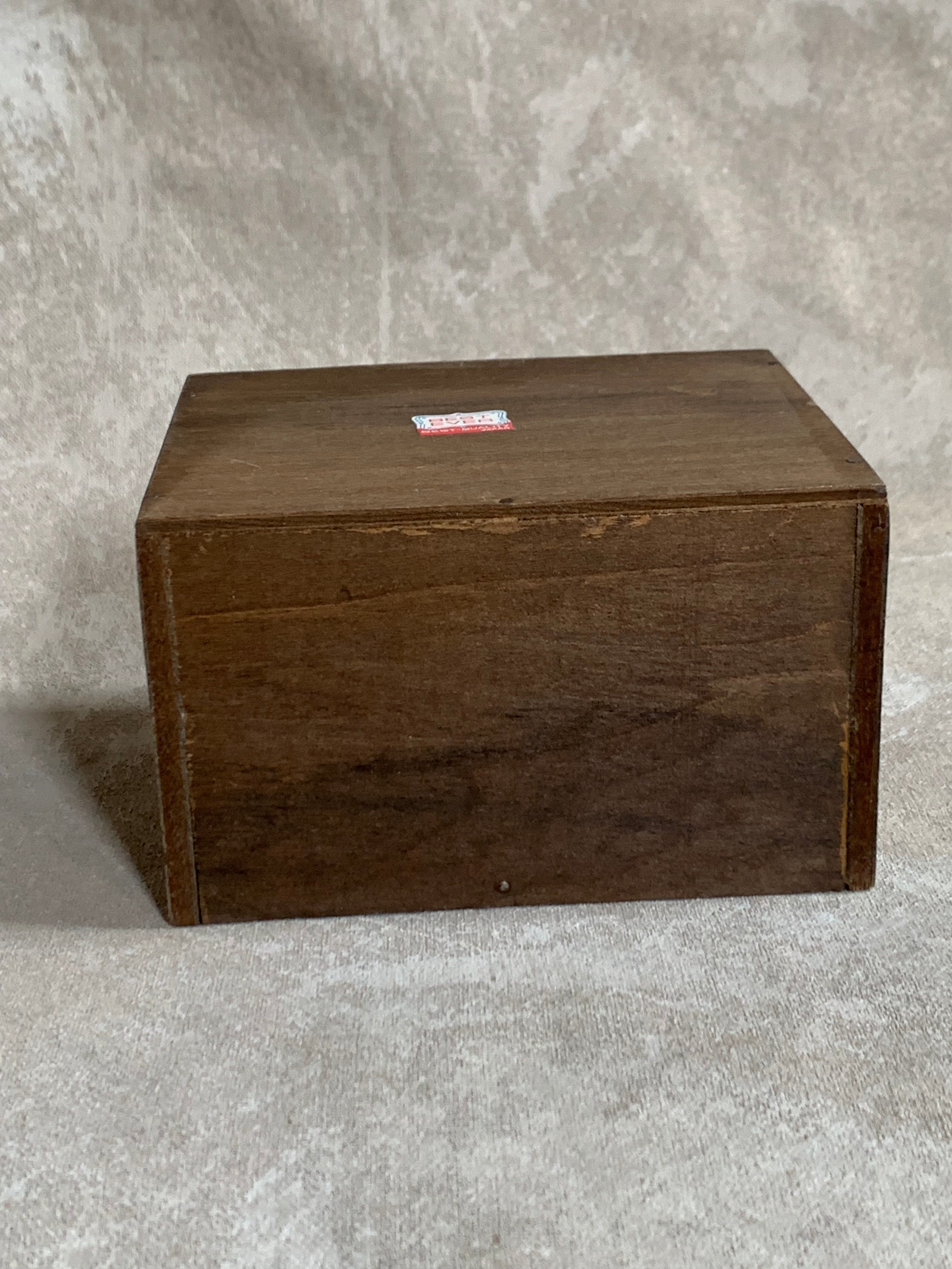 Vintage Japanese Export Wood Recipe Box | Patriotic Eagle & Stars | Gold Lettering | Made in Japan | 1950s–1960s | Mid-Century Kitchen