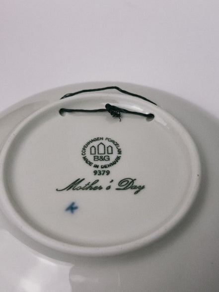 Bing & Grøndahl 1979 Mother's Day Plate, Fox with Cubs
