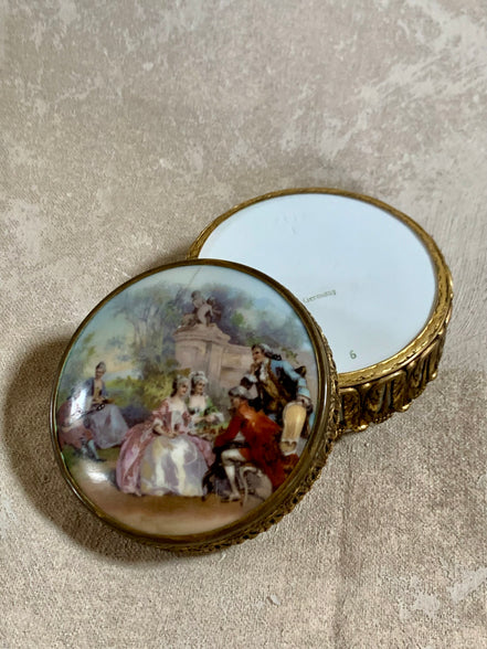 Three-quarter view of antique German porcelain trinket box — Jolene Le Mille Archive