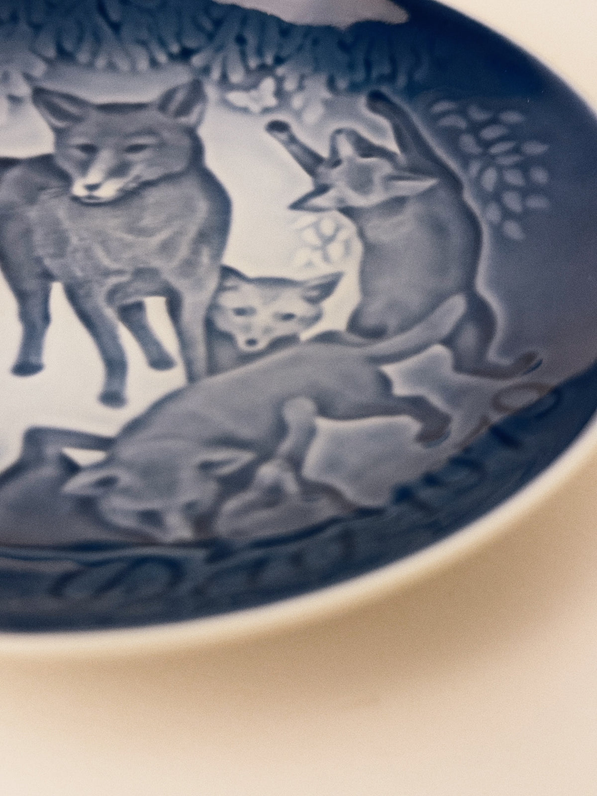 Bing & Grøndahl 1979 Mother's Day Plate, Fox with Cubs