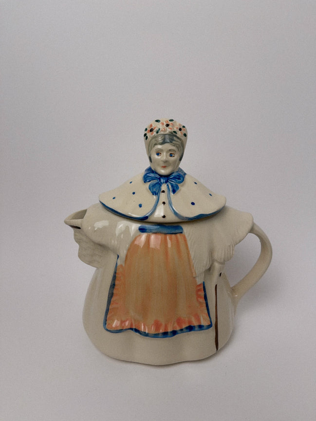 Granny Ann Teapot, Shawnee Style, Marked USA, 1940s