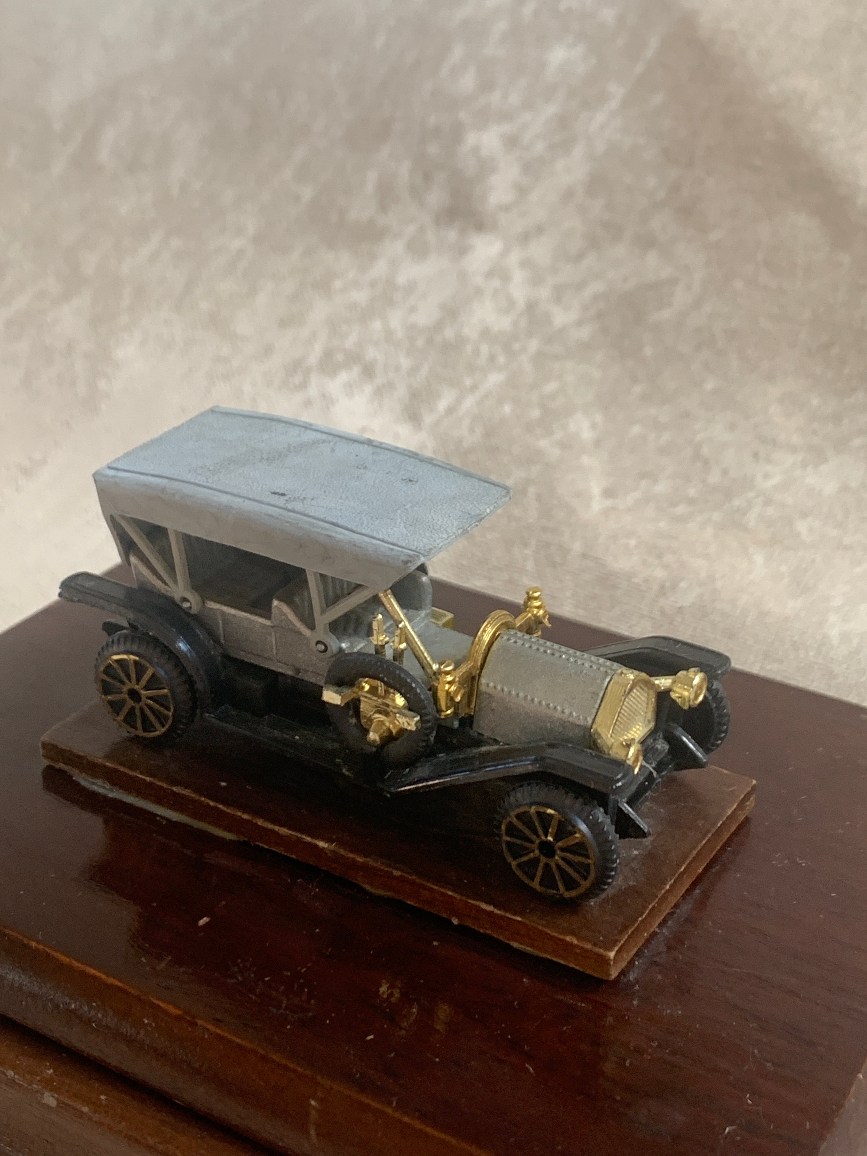 Edwardian Touring Car Miniature | Hinged Walnut Display Box | Felt-Lined | Brass Hardware | 1905–1915