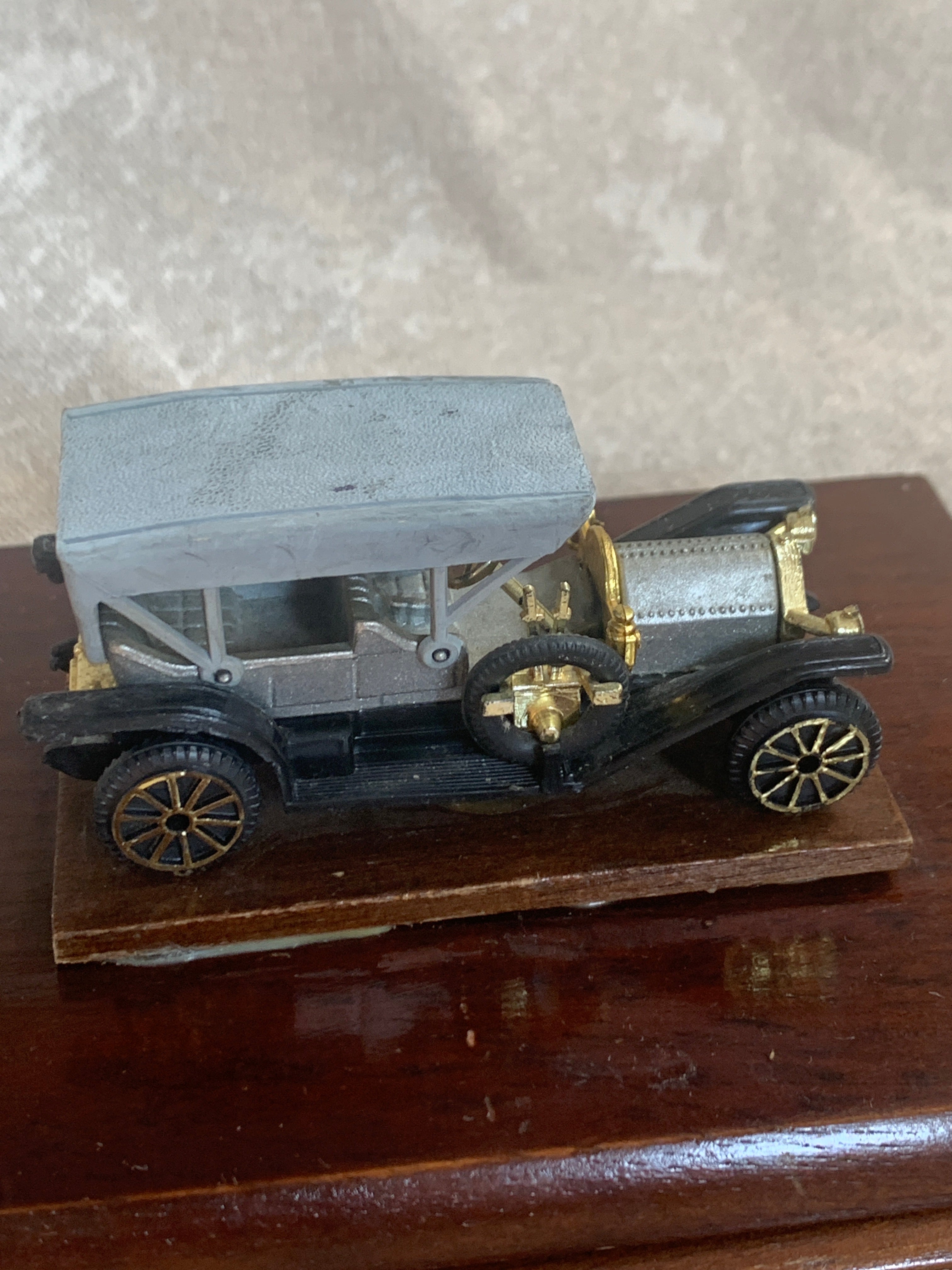 Edwardian Touring Car Miniature | Hinged Walnut Display Box | Felt-Lined | Brass Hardware | 1905–1915