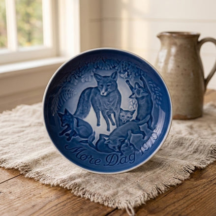Bing & Grøndahl 1979 Mother's Day Plate, Fox with Cubs